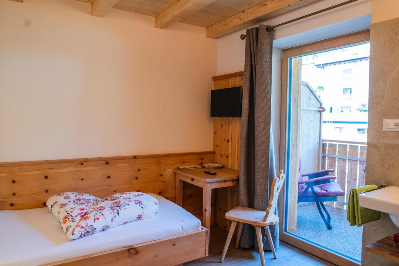 Garni Stuebele Bed & Breakfast Tirolo Exterior foto